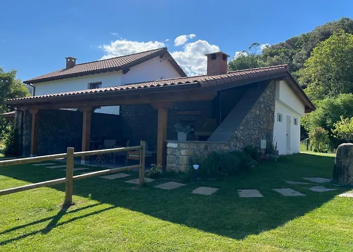 Holiday home Mazarredonda San Pantaleon de Aras